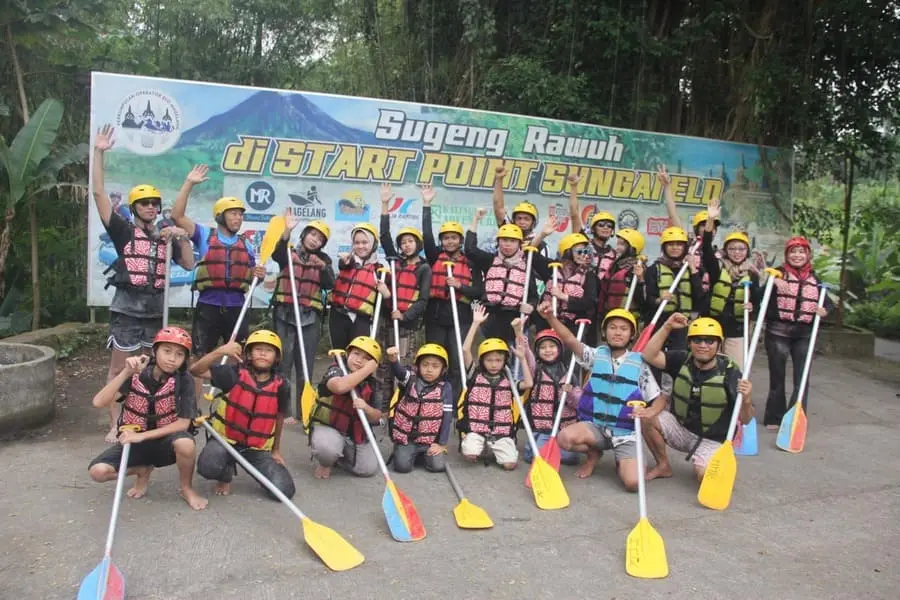 Apa yang Harus Dibawa Saat Rafting? Cek Daftar Wajib Ini!